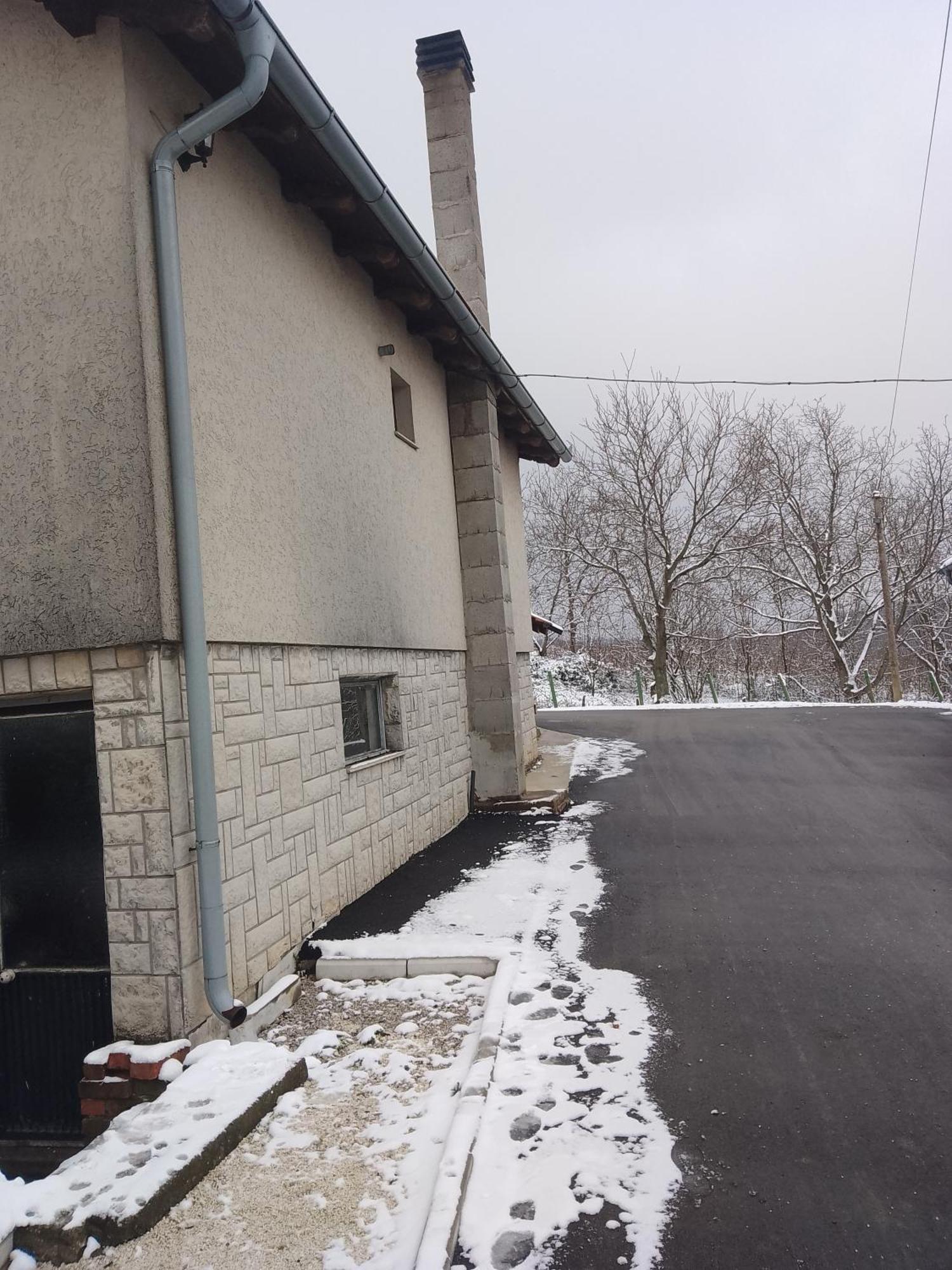 Galerija Jovanovic Topola Rom bilde