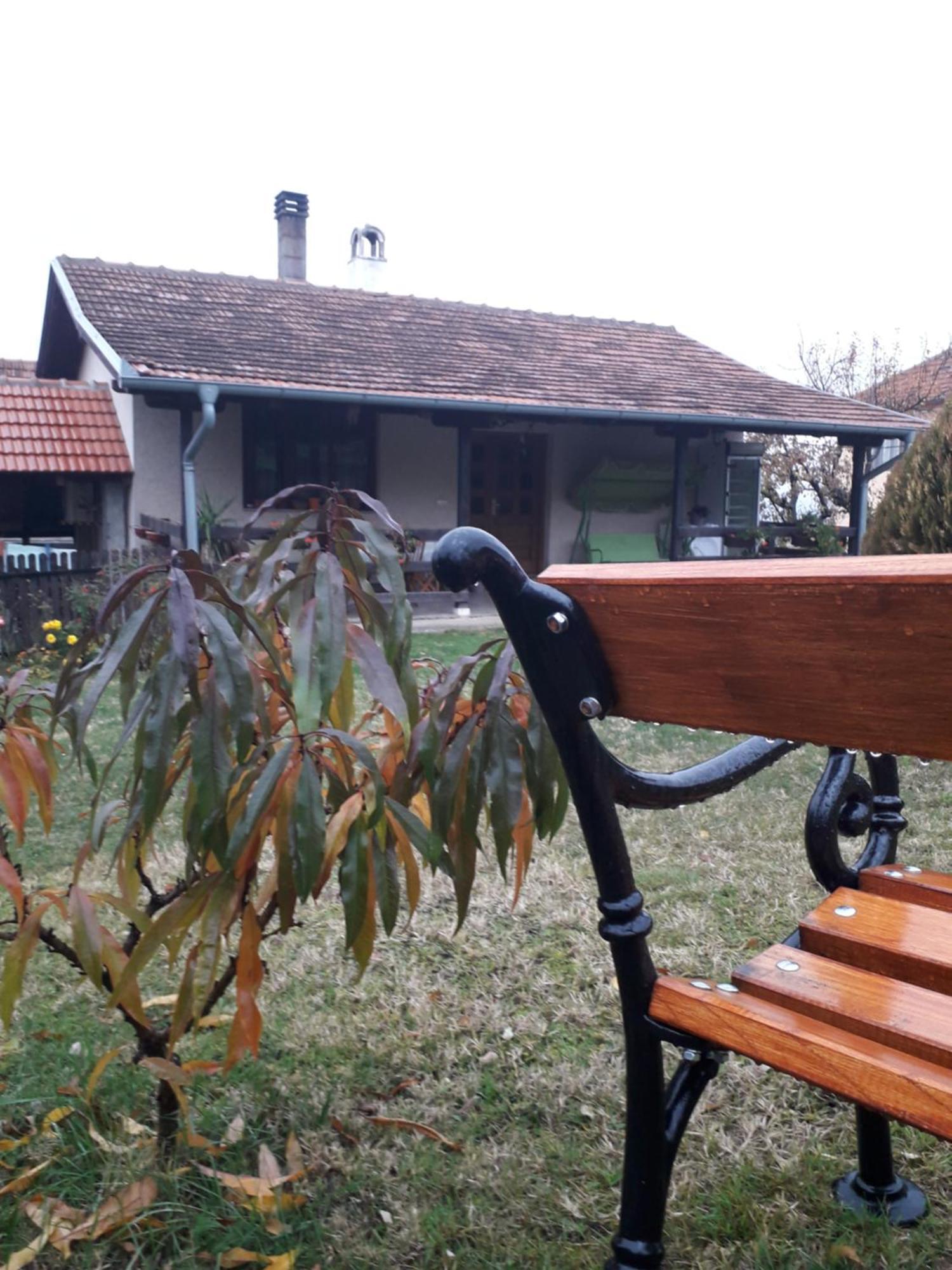 Galerija Jovanovic Topola Rom bilde